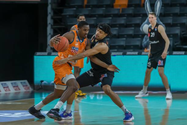 另一个变量 另一个变量