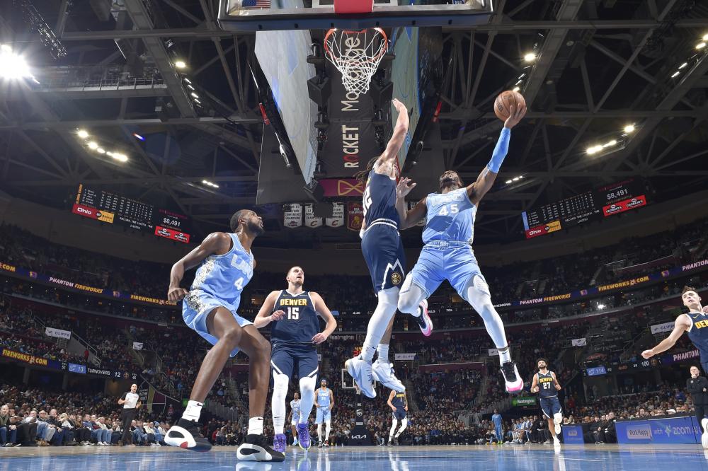 同样也给球 同样也给球